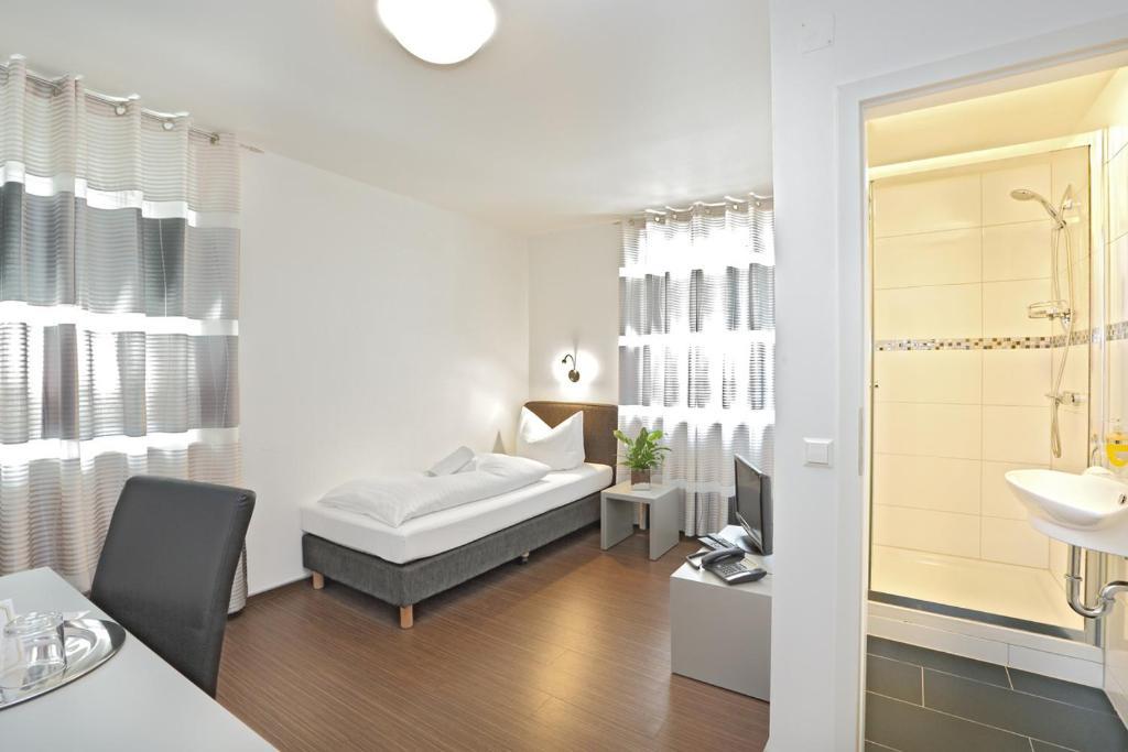 Pension Arkade Heilbronn Ruang foto